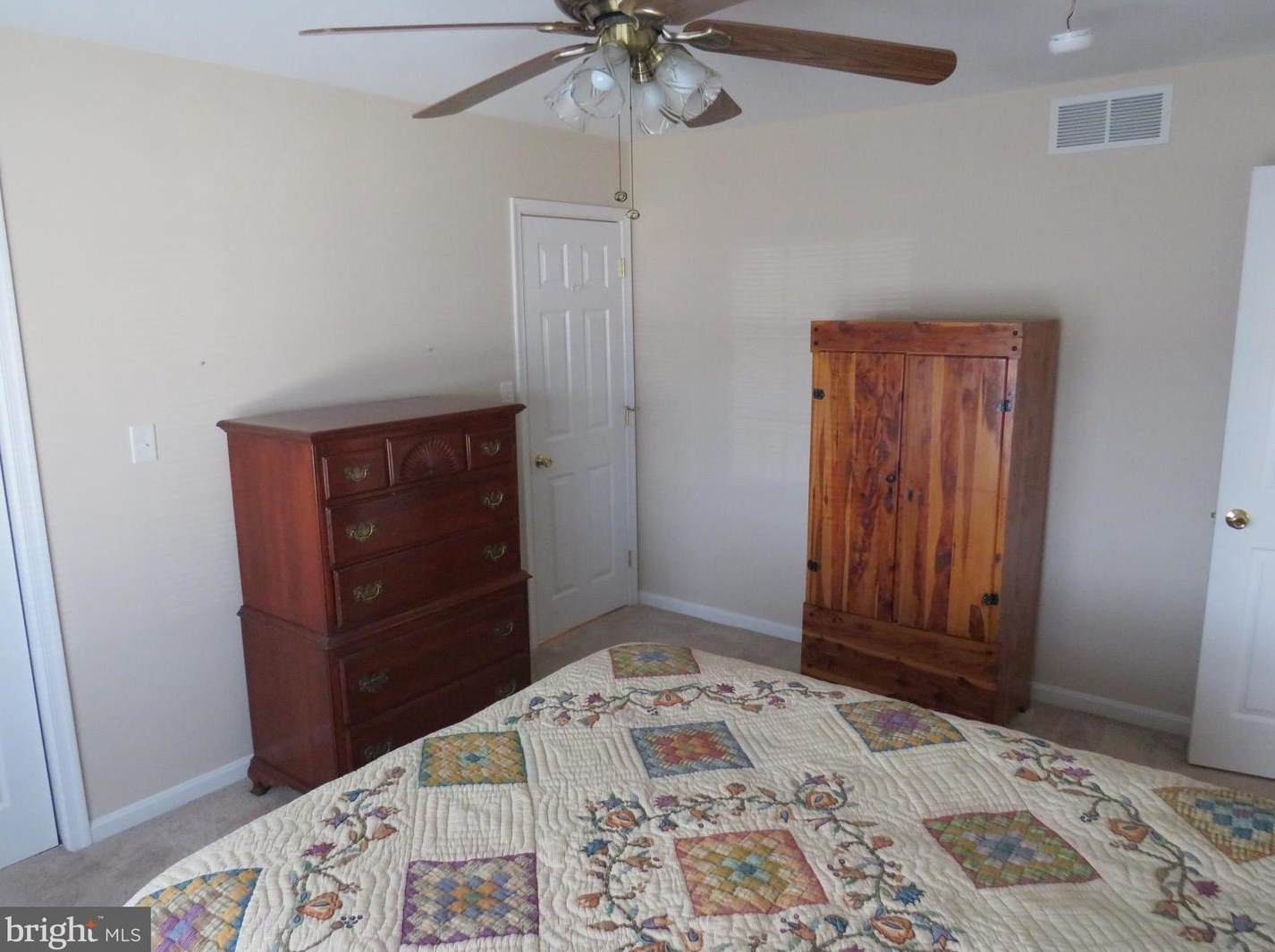 198 Planters Ln, Dover DE  19901-5880 exterior