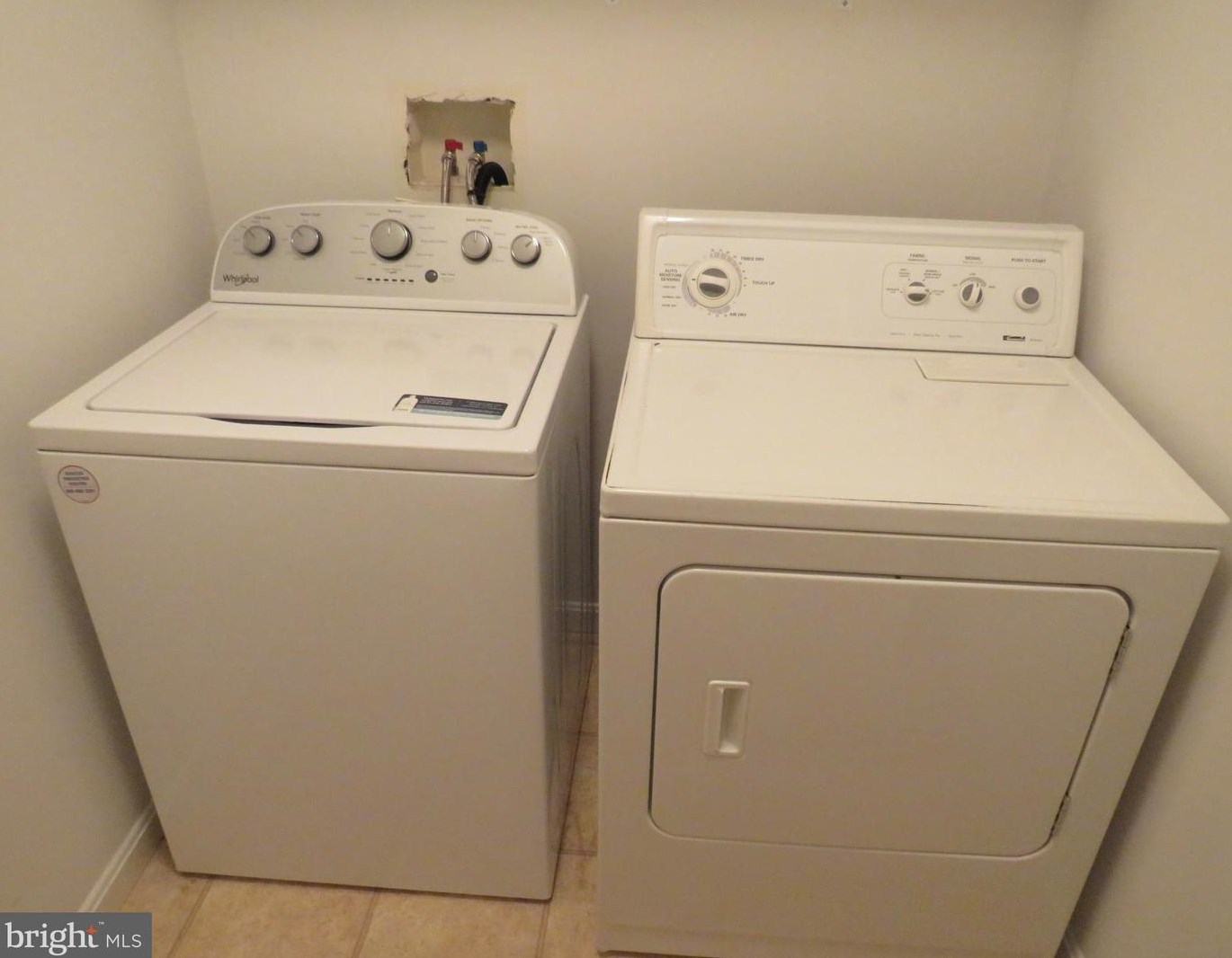 198 Planters Ln, Dover DE  19901-5880 exterior