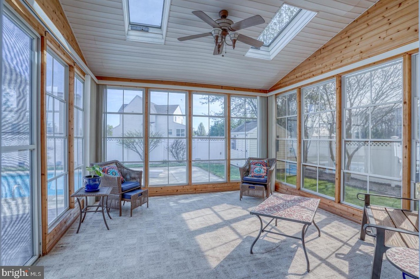 23 Pin Oak Dr, Dover DE  19904-2375 exterior