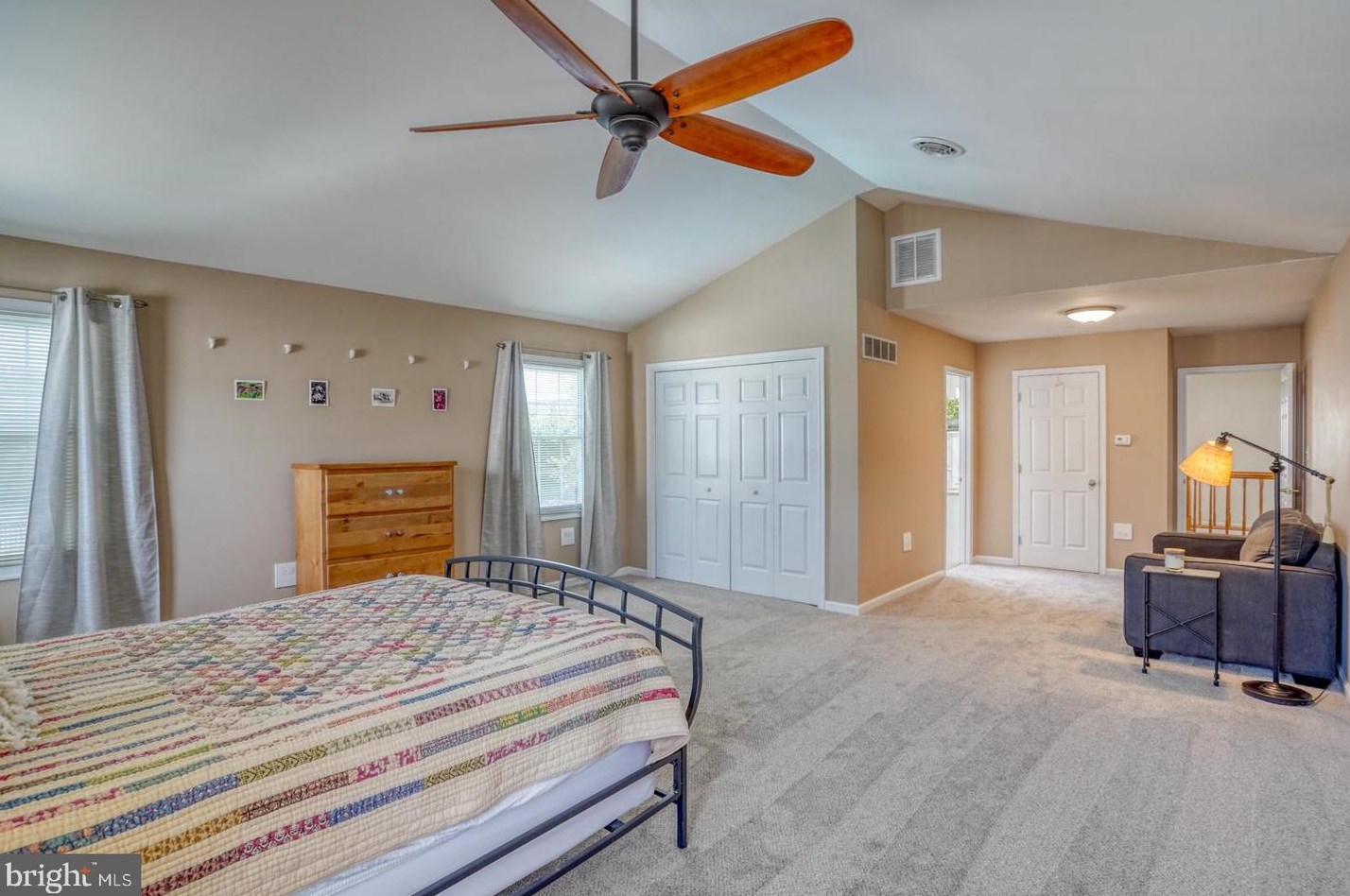 23 Pin Oak Dr, Dover DE  19904-2375 exterior