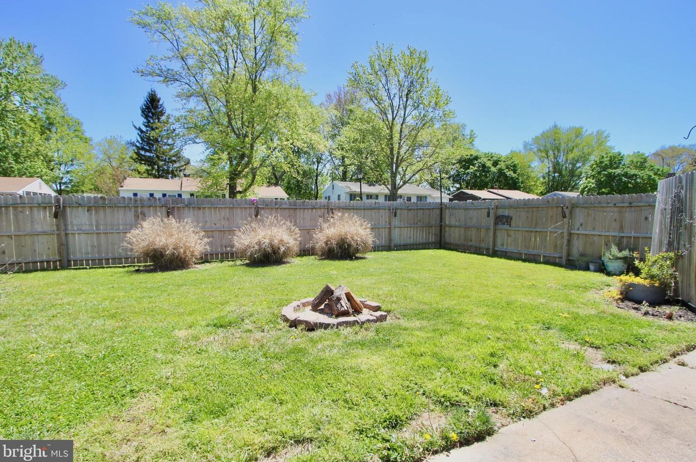 972 Buck Dr, Dover DE  19901-6650 exterior