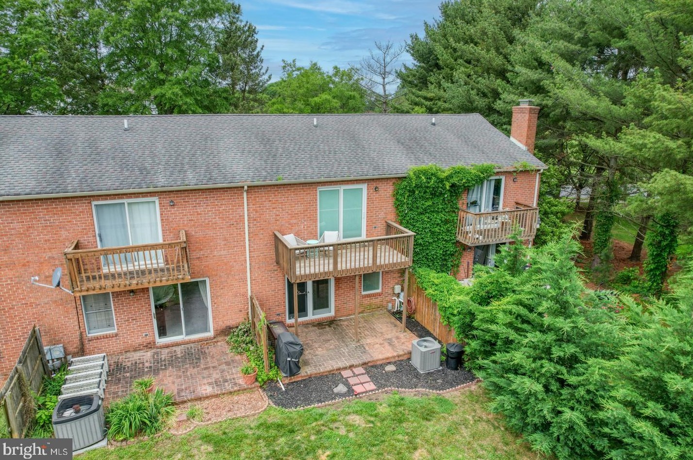 971 Silver Lake Blvd, Dover DE  19904-2411 exterior