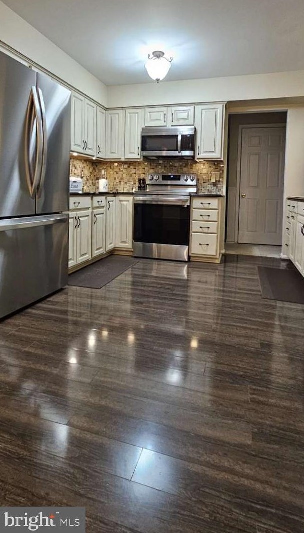 216 Eagle Vw Ln, Camden-Wy DE  19934-2008 exterior