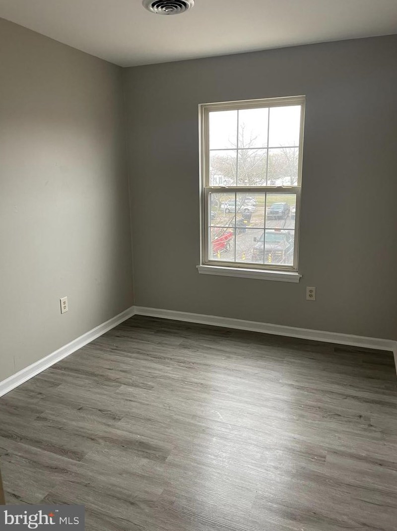 127 Holmes St, Dover DE  19901-8405 exterior