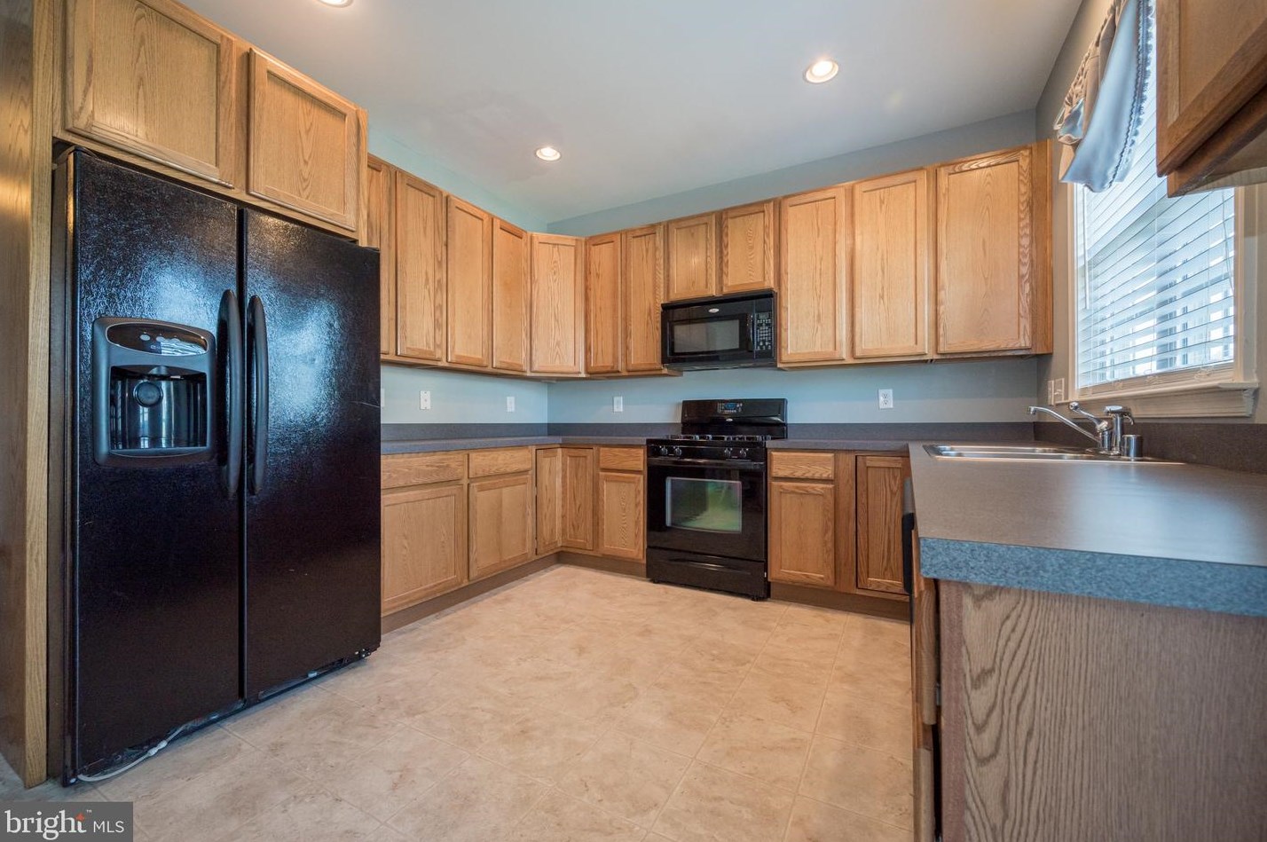 230 Wilmore Dr, Middletown DE  19709-8359 exterior