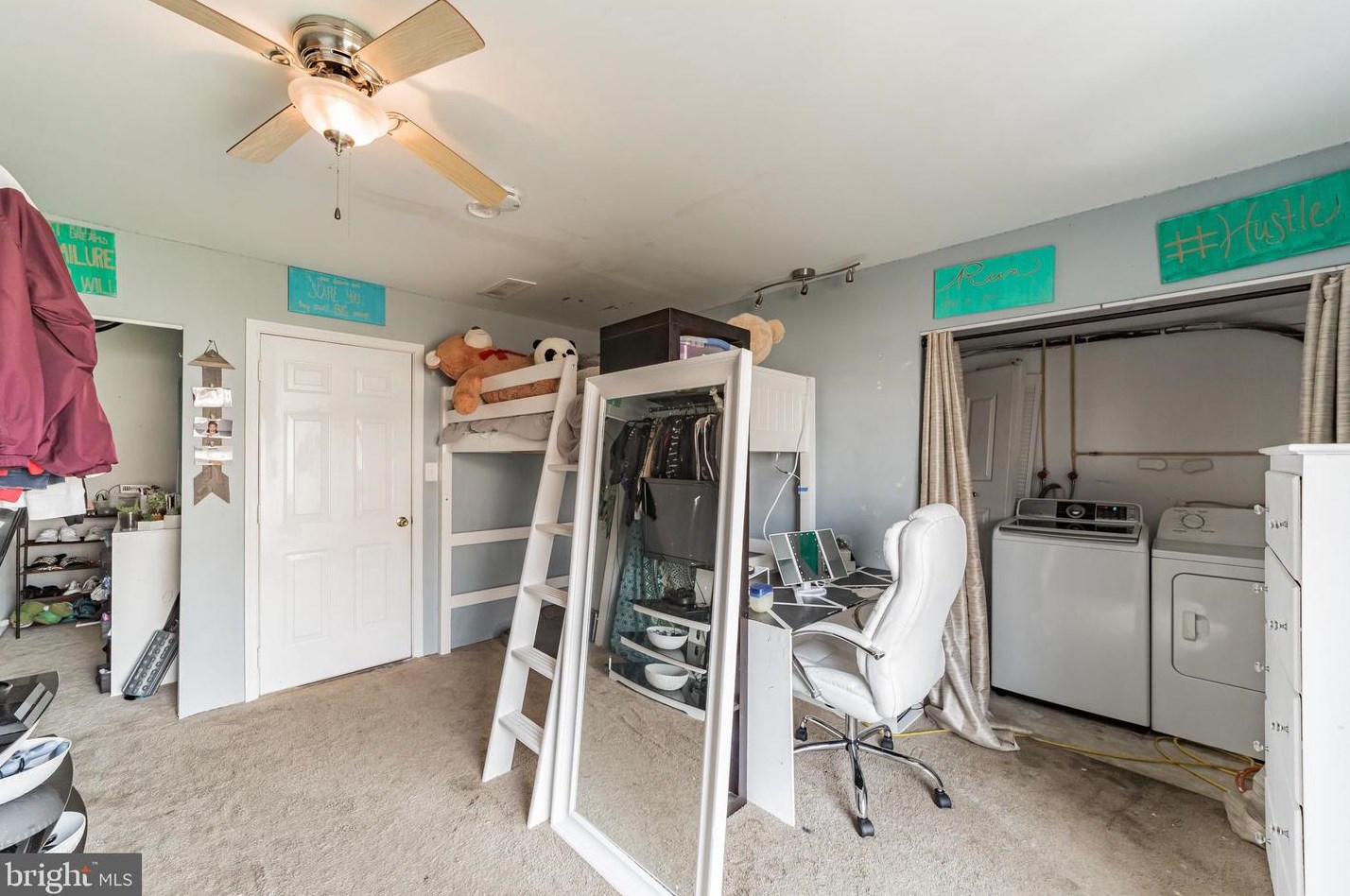 516 Sally Ln, Middletown DE  19709-3056 exterior