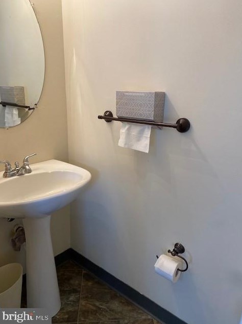 212 Bellwether Ct, Newark DE  19702-7403 exterior