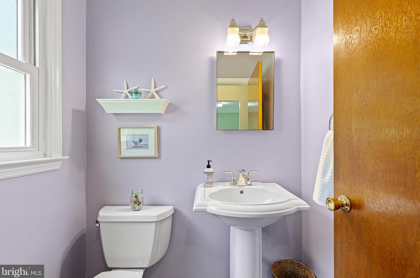 33 Decker Dr, Newark DE 19711-3843 exterior