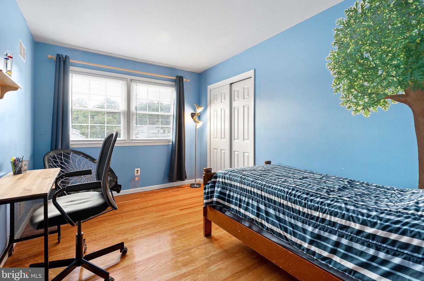 33 Decker Dr, Newark DE 19711-3843 exterior