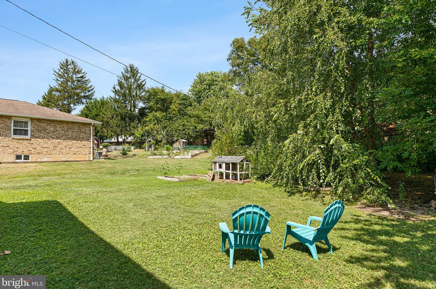 33 Decker Dr, Newark DE 19711-3843 exterior