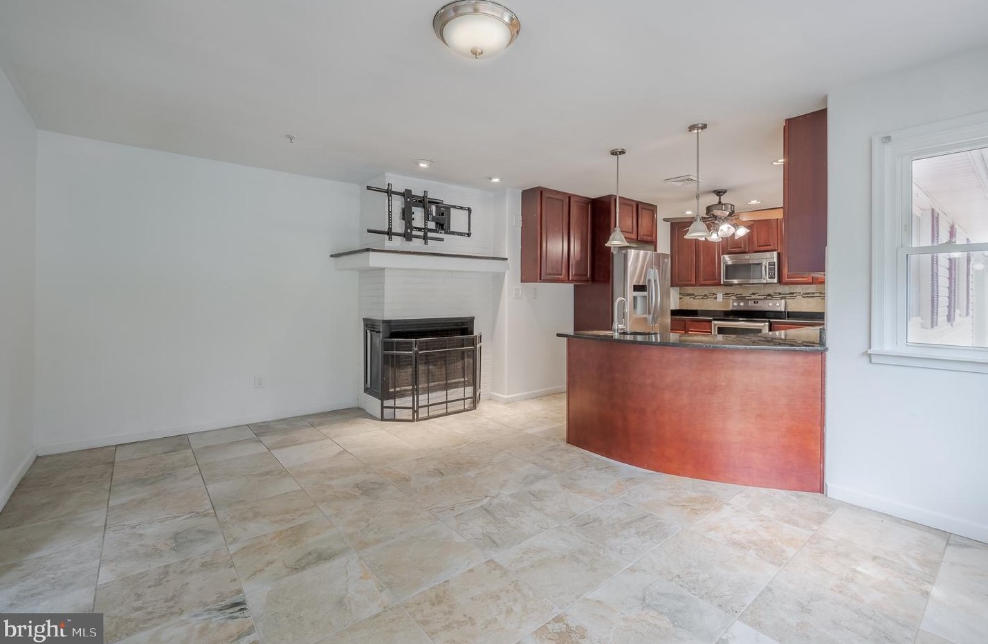 701 Brk Dr, Newark DE 19713-1309 exterior