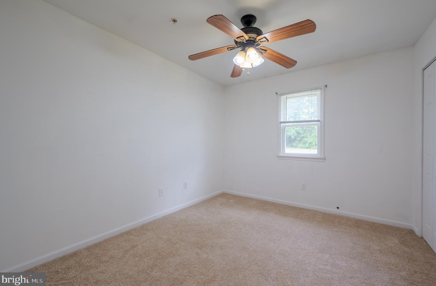 701 Brk Dr, Newark DE 19713-1309 exterior