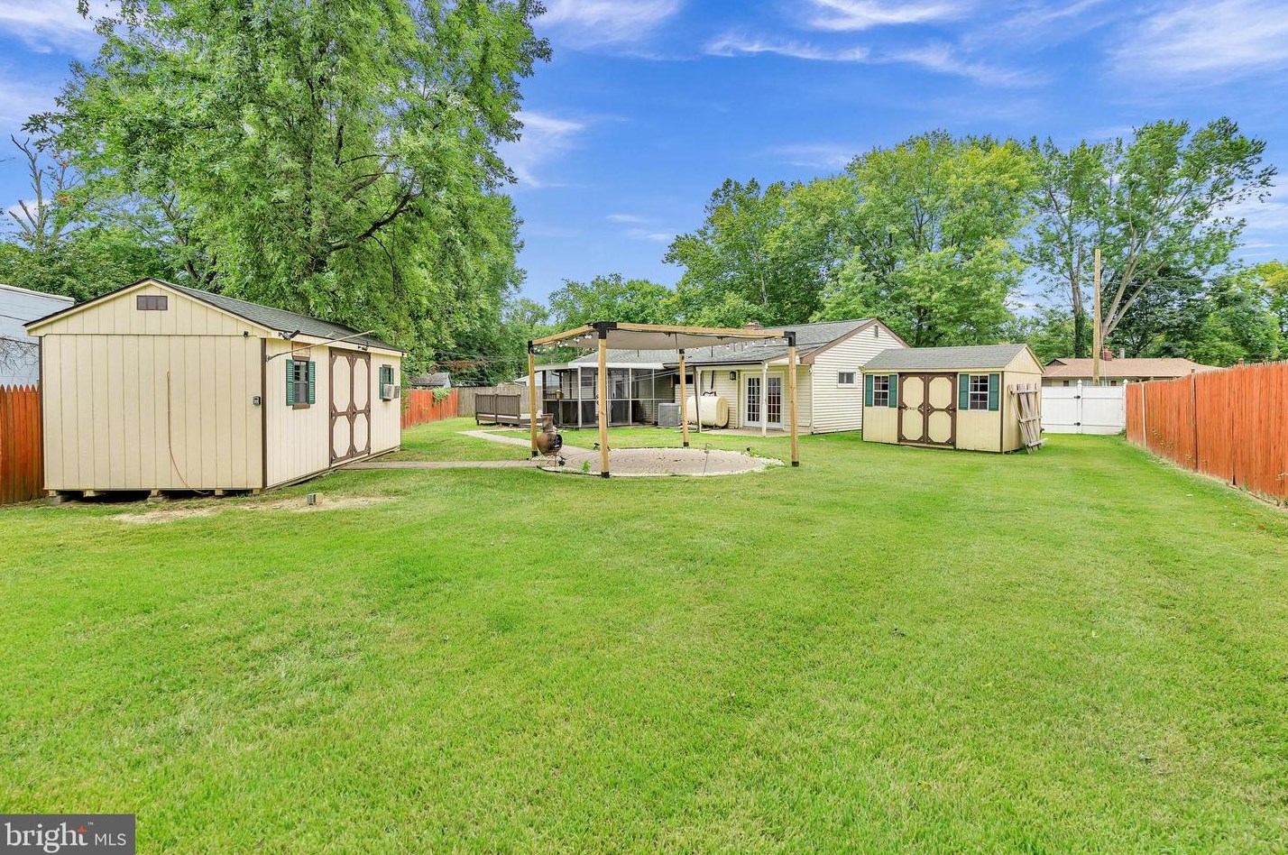 76 Kenmar Dr, Newark DE 19713-2423 exterior