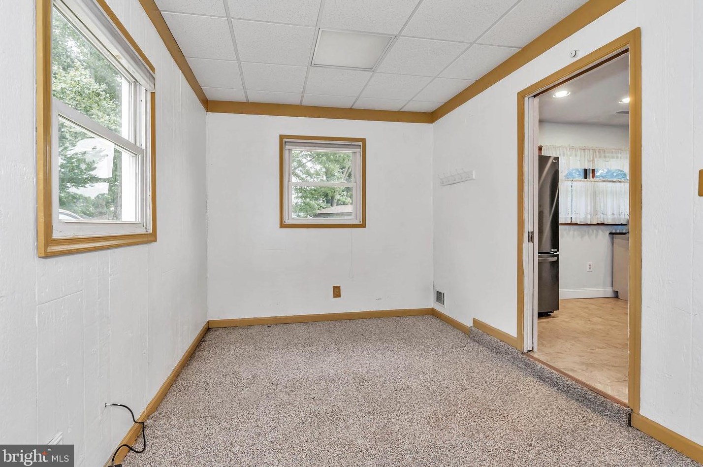 76 Kenmar Dr, Newark DE 19713-2423 exterior