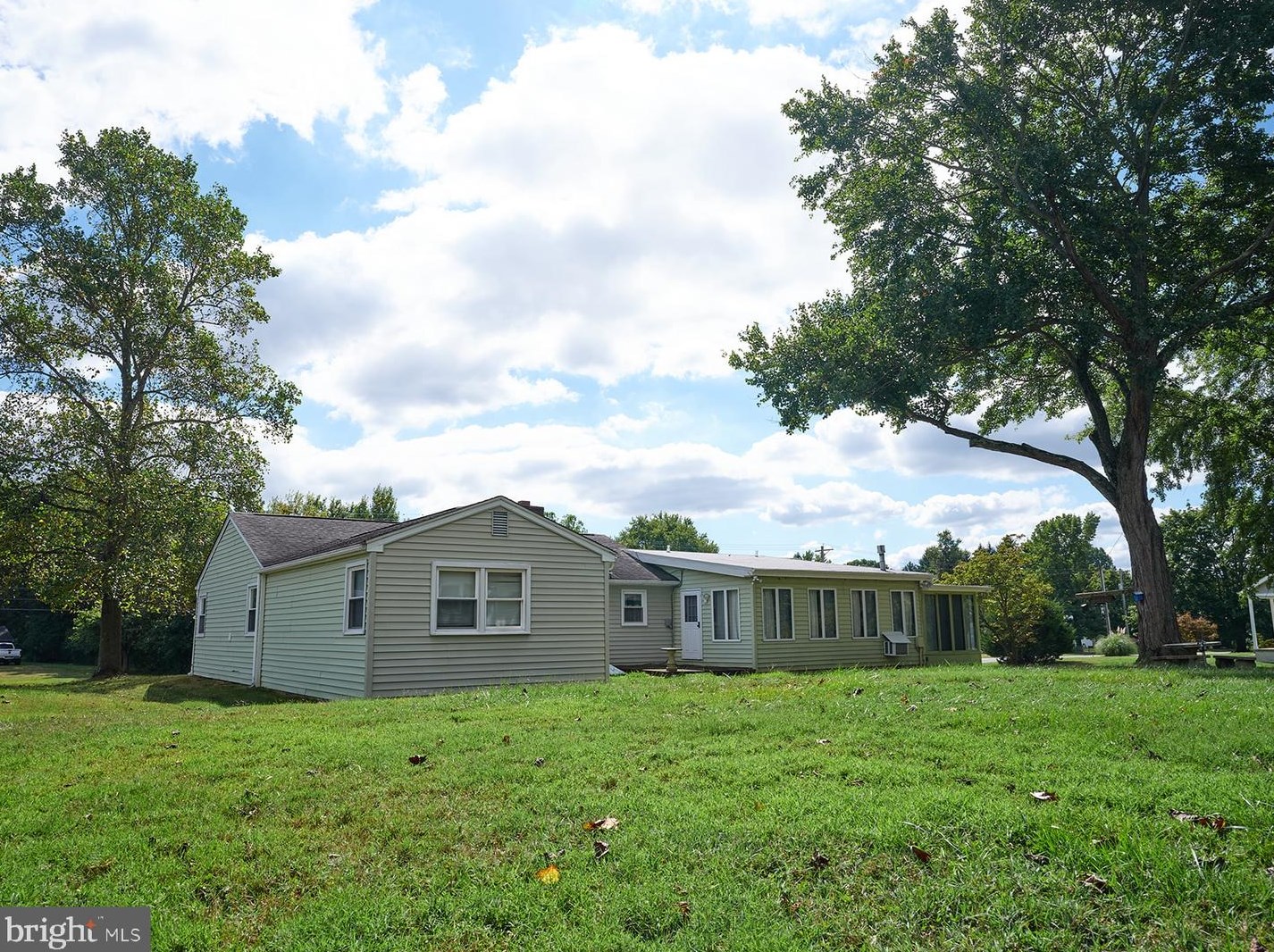 559 Salem Church Rd, Newark DE 19702-2726 exterior