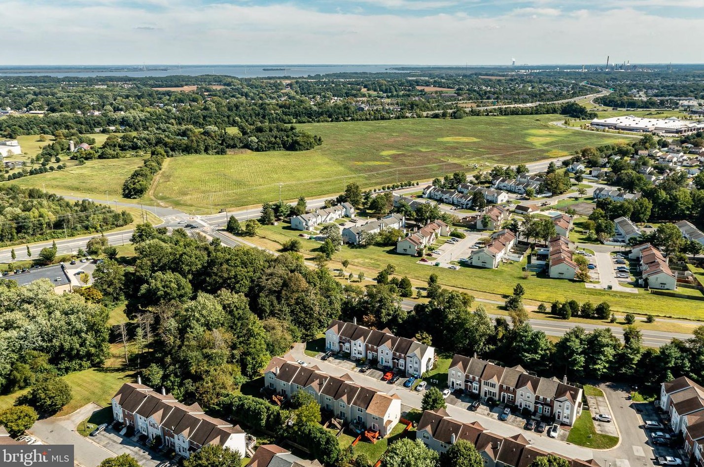 325 Palmerston Ct, Newark DE 19702-5238 exterior