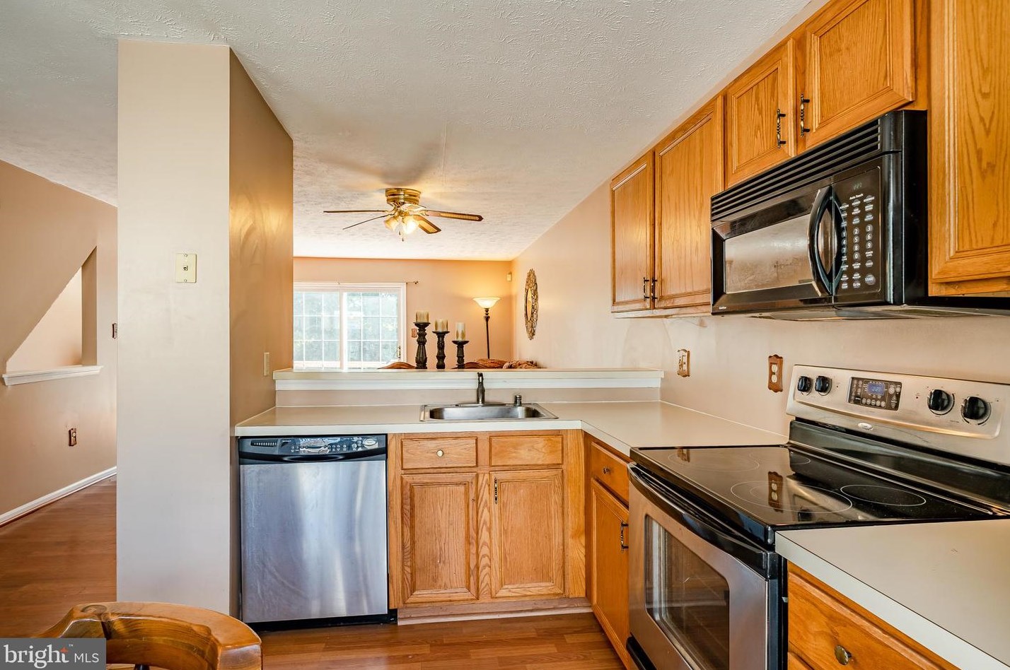 325 Palmerston Ct, Newark DE 19702-5238 exterior