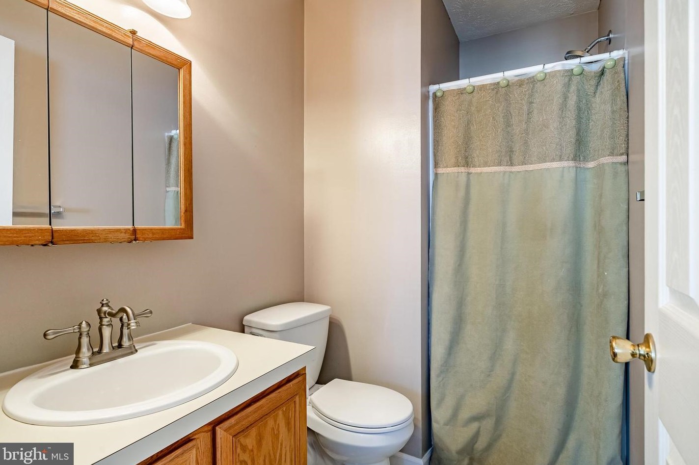 325 Palmerston Ct, Newark DE 19702-5238 exterior