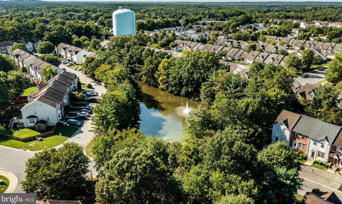 325 Palmerston Ct, Newark DE 19702-5238 exterior