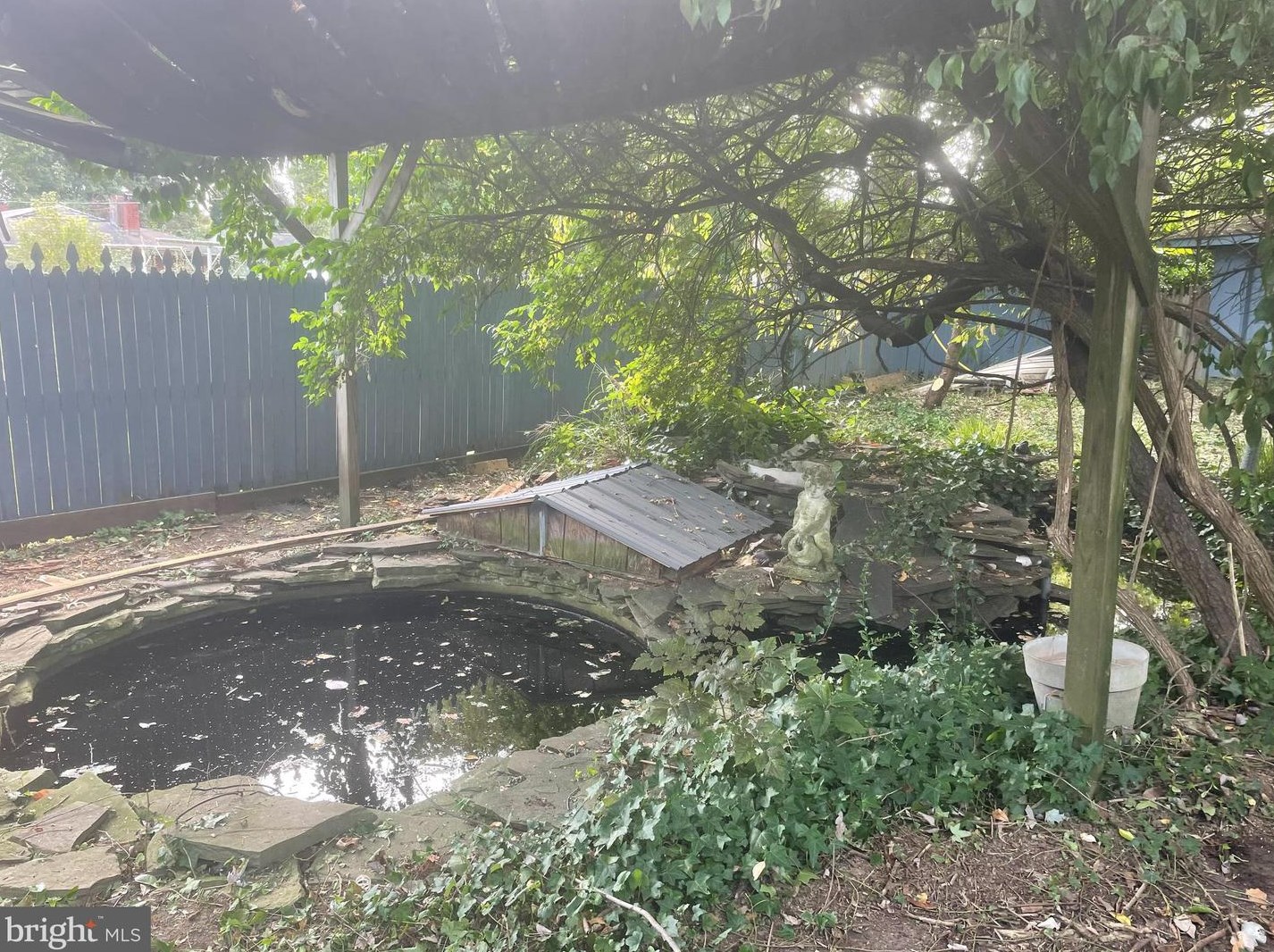 4 Korda Dr, Newark DE 19713-3710 exterior