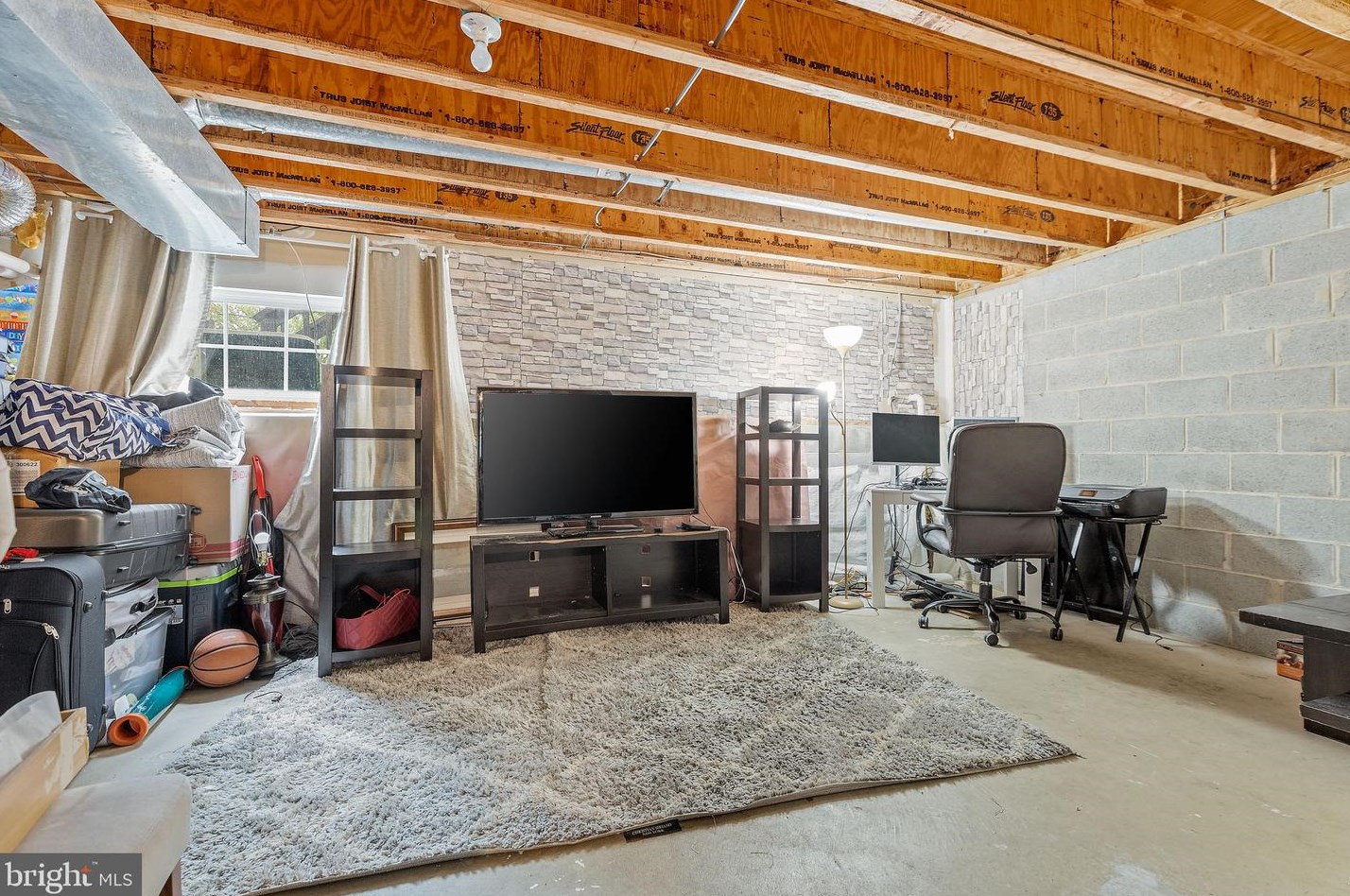 10 Laxford Dr, Newark DE 19702-4266 exterior