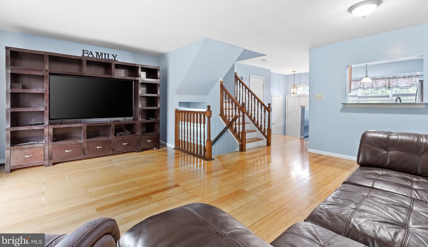 10 Laxford Dr, Newark DE 19702-4266 exterior