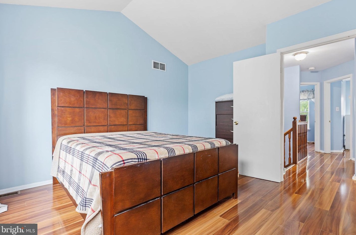 10 Laxford Dr, Newark DE 19702-4266 exterior