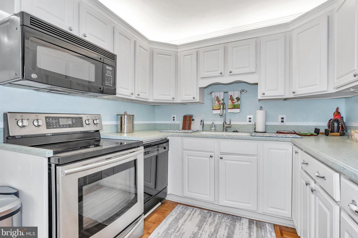 113 Briar Ln, Newark DE  19711-3103 exterior