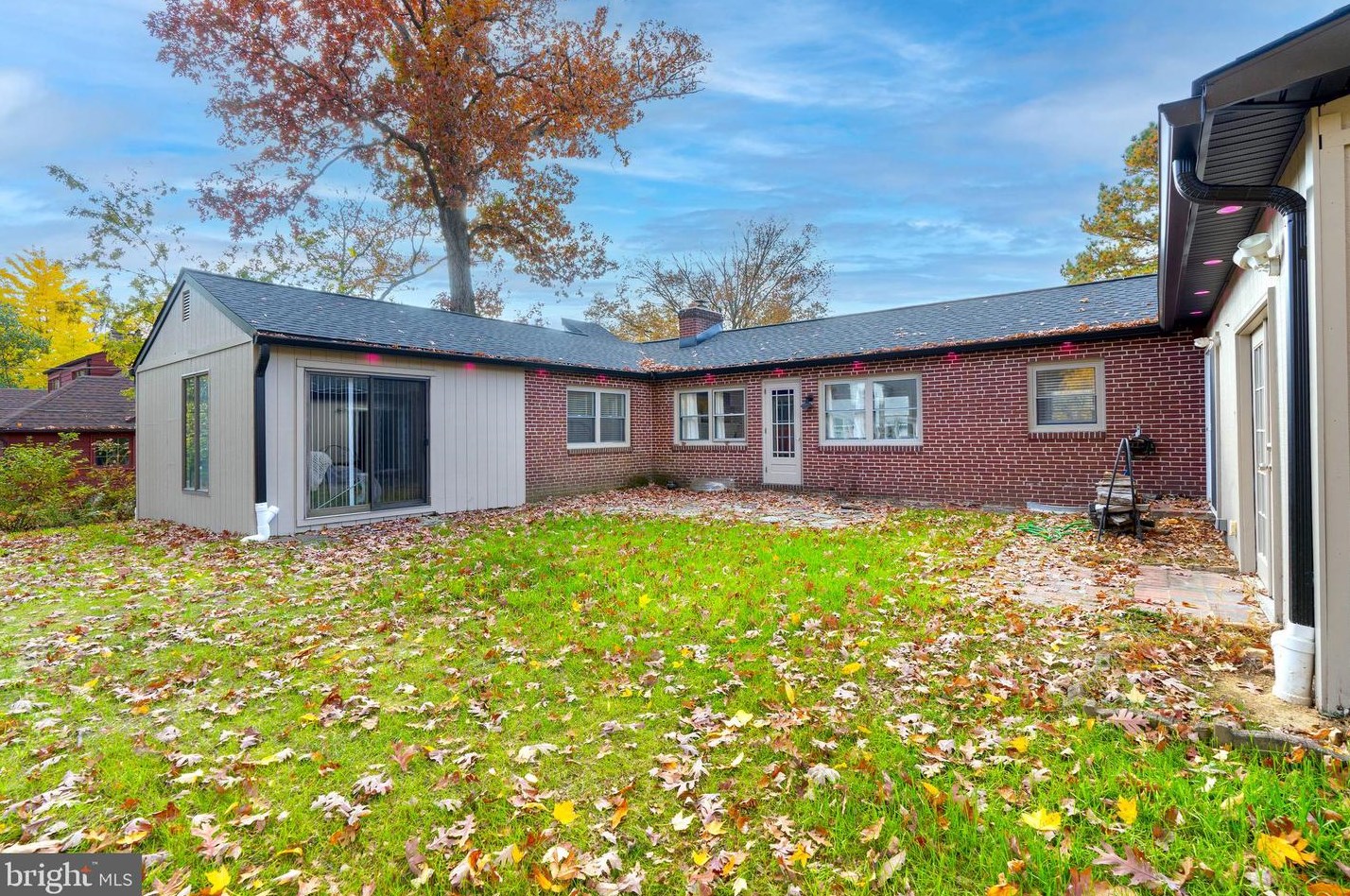 113 Briar Ln, Newark DE  19711-3103 exterior