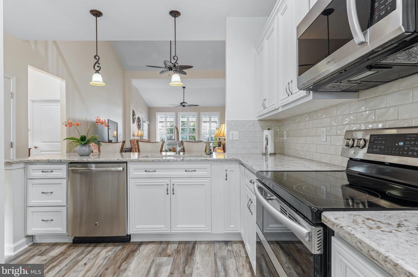 218 Anita Ct, Newark DE  19702-4320 exterior