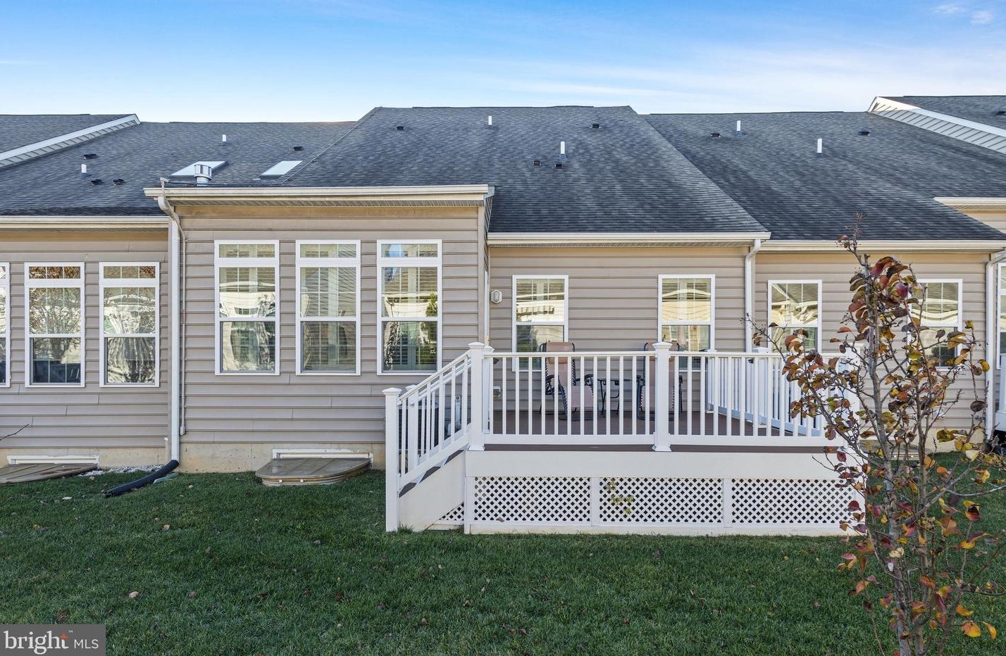 218 Anita Ct, Newark DE  19702-4320 exterior