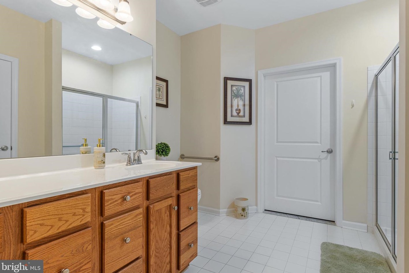 218 Anita Ct, Newark DE  19702-4320 exterior