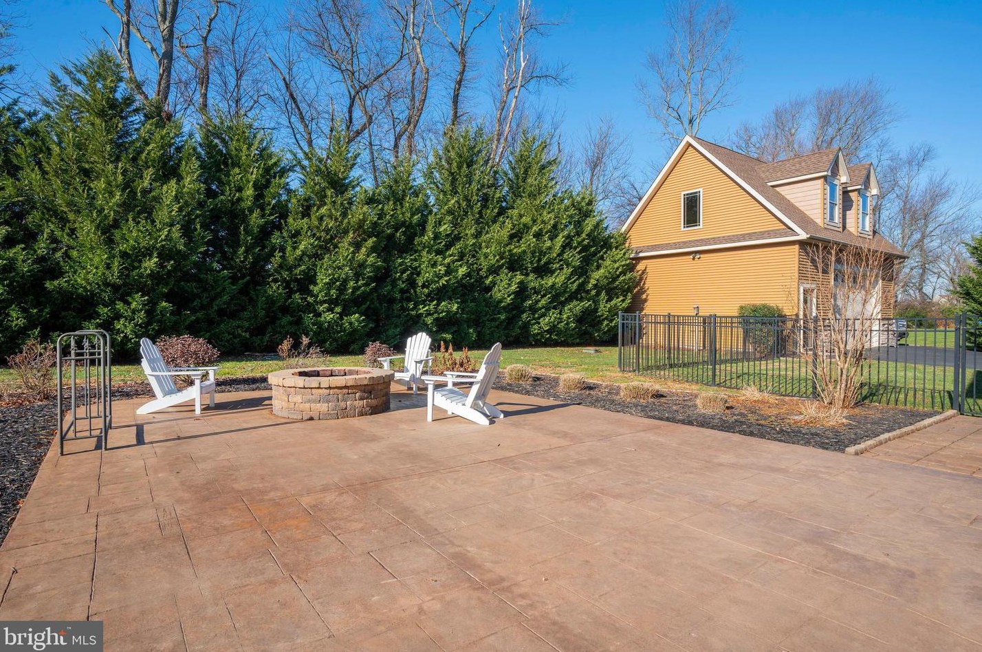 231 Milford Dr, Middletown DE  19709-9419 exterior