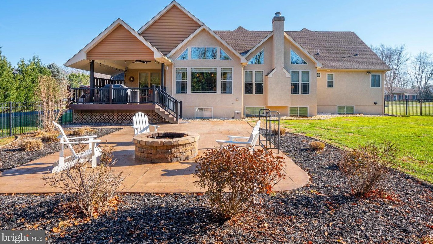 231 Milford Dr, Middletown DE  19709-9419 exterior