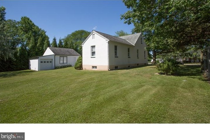 21 Red Mill Rd, Newark DE  19711-6665 exterior