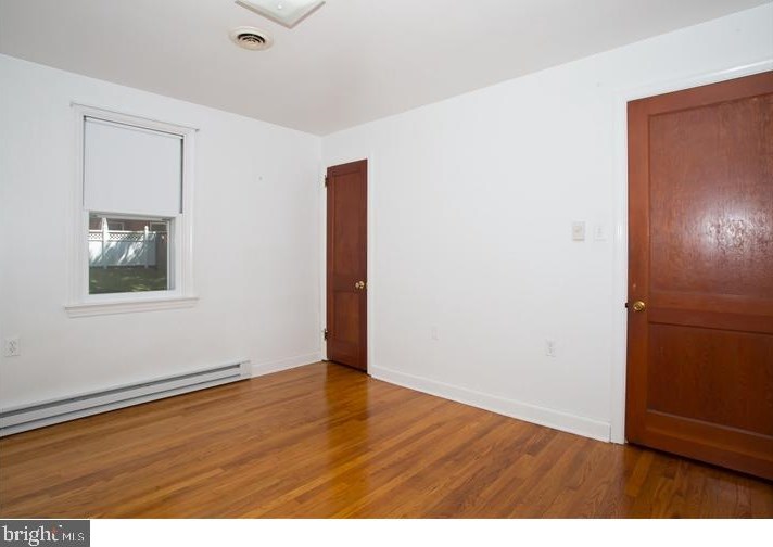 21 Red Mill Rd, Newark DE  19711-6665 exterior