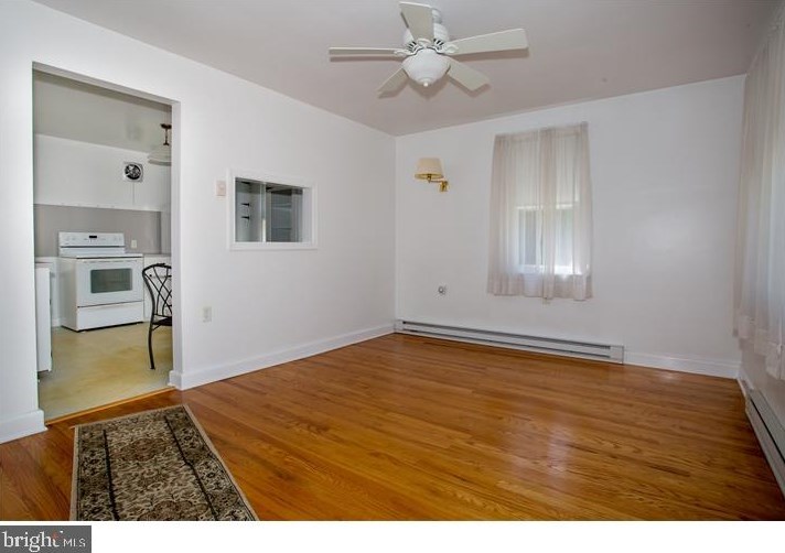 21 Red Mill Rd, Newark DE  19711-6665 exterior