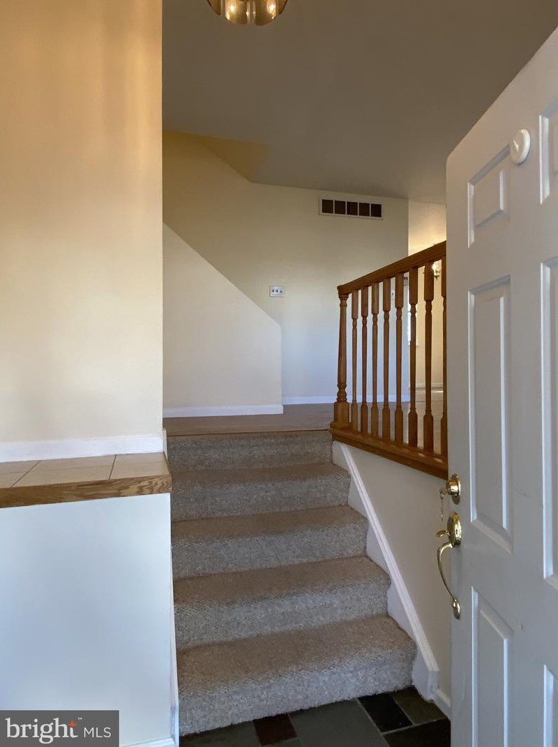 722 Chrysler Ave, Newark DE  19711-4962 exterior