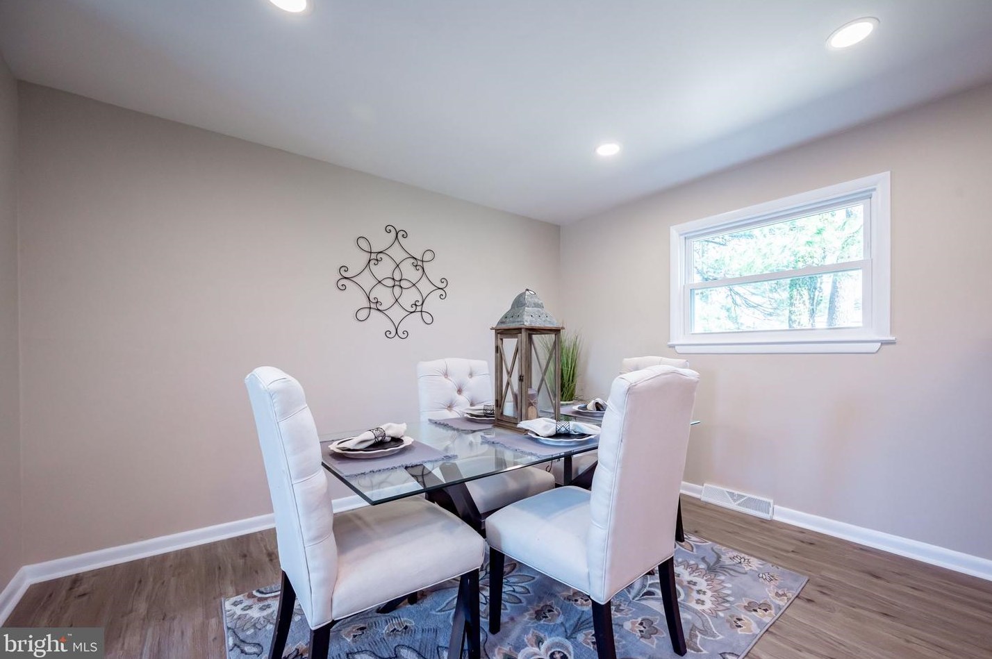 1107 Old Coochs Bridge Rd, Newark DE  19713-2327 exterior