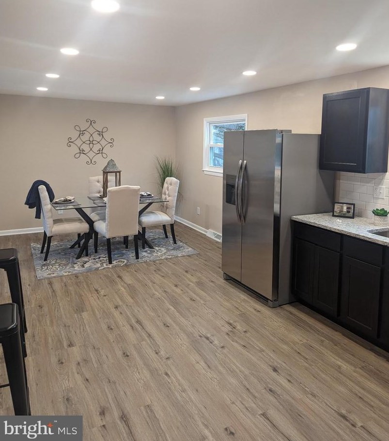 1107 Old Coochs Bridge Rd, Newark DE  19713-2327 exterior