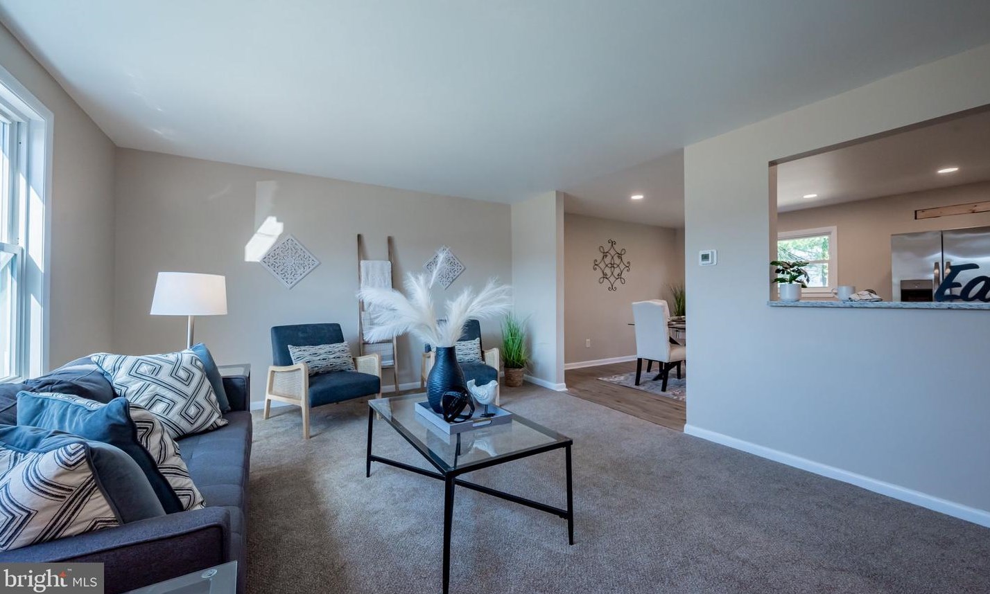 1107 Old Coochs Bridge Rd, Newark DE  19713-2327 exterior