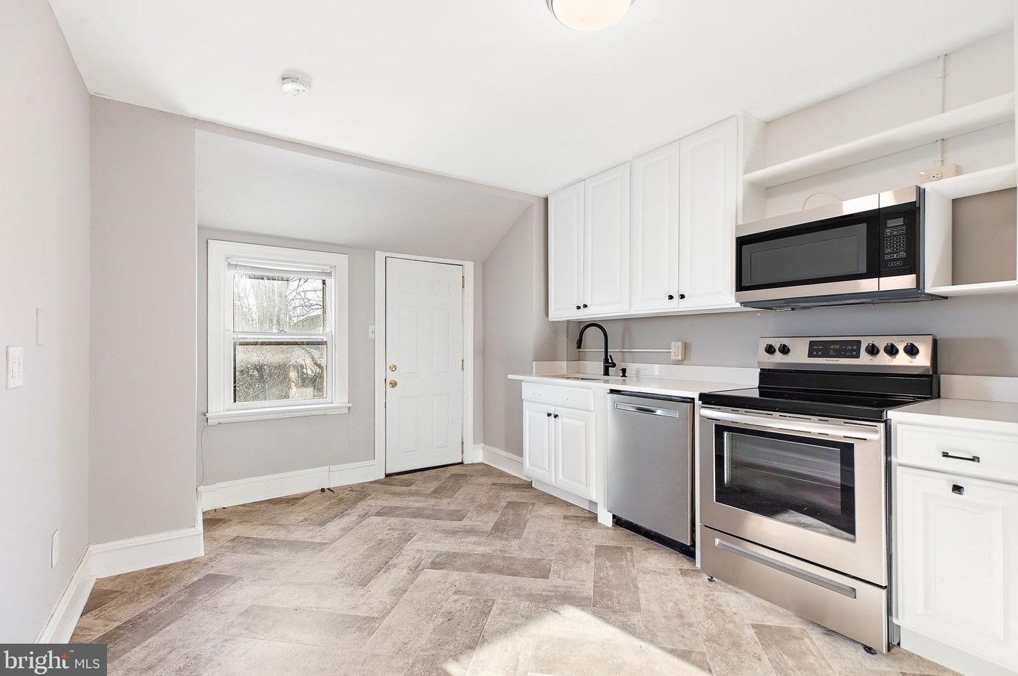 1614 N Broom St #3, Wilmington, DE 19806