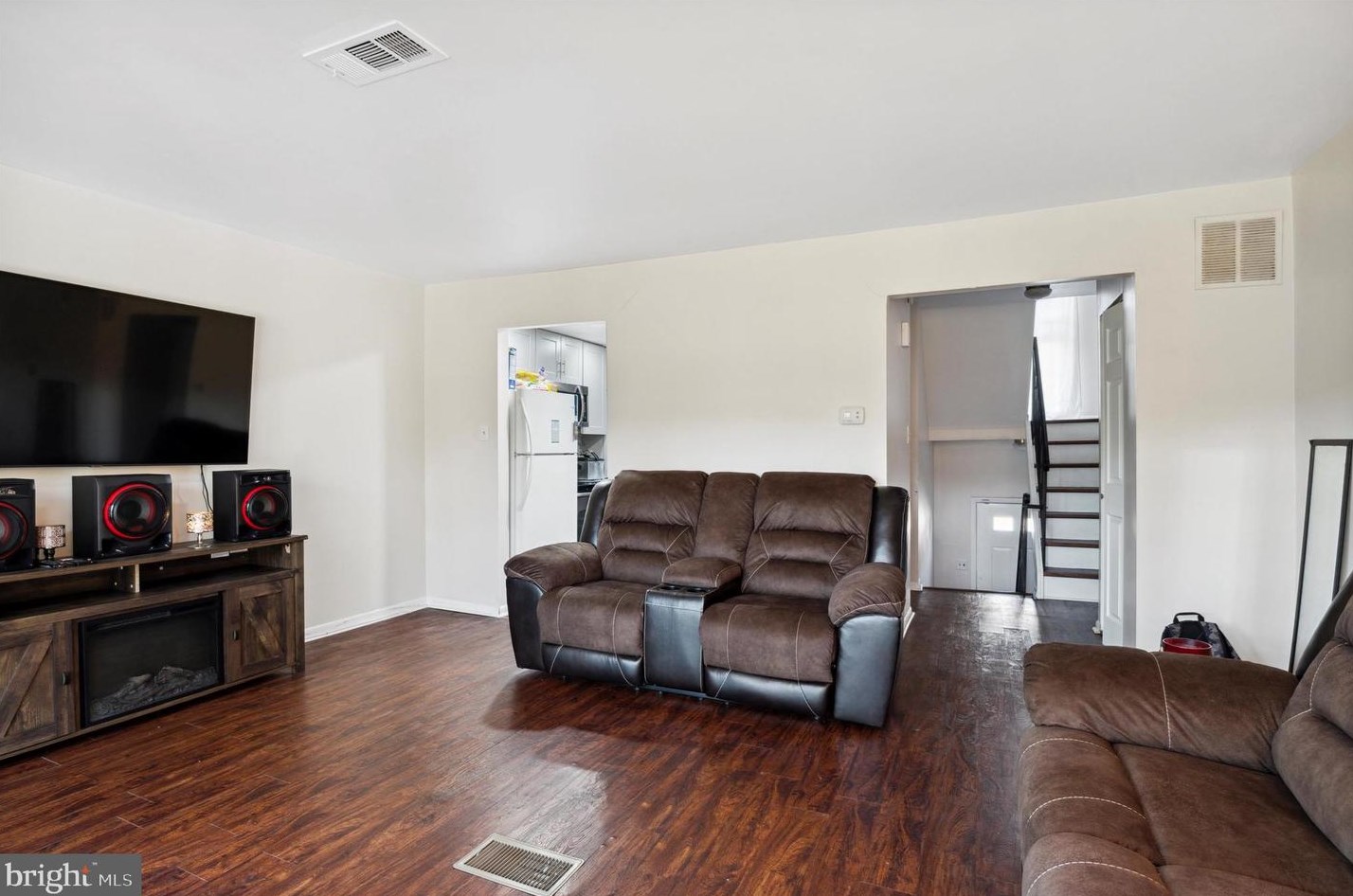 16 Farnsworth Rd, Newark DE 19713-3802 exterior