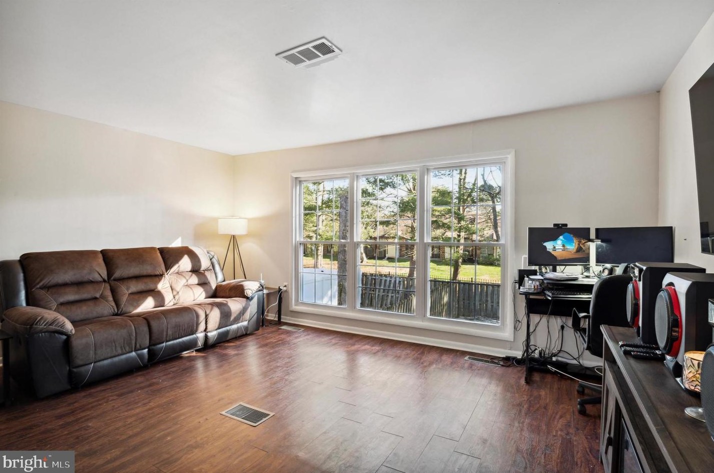 16 Farnsworth Rd, Newark DE 19713-3802 exterior