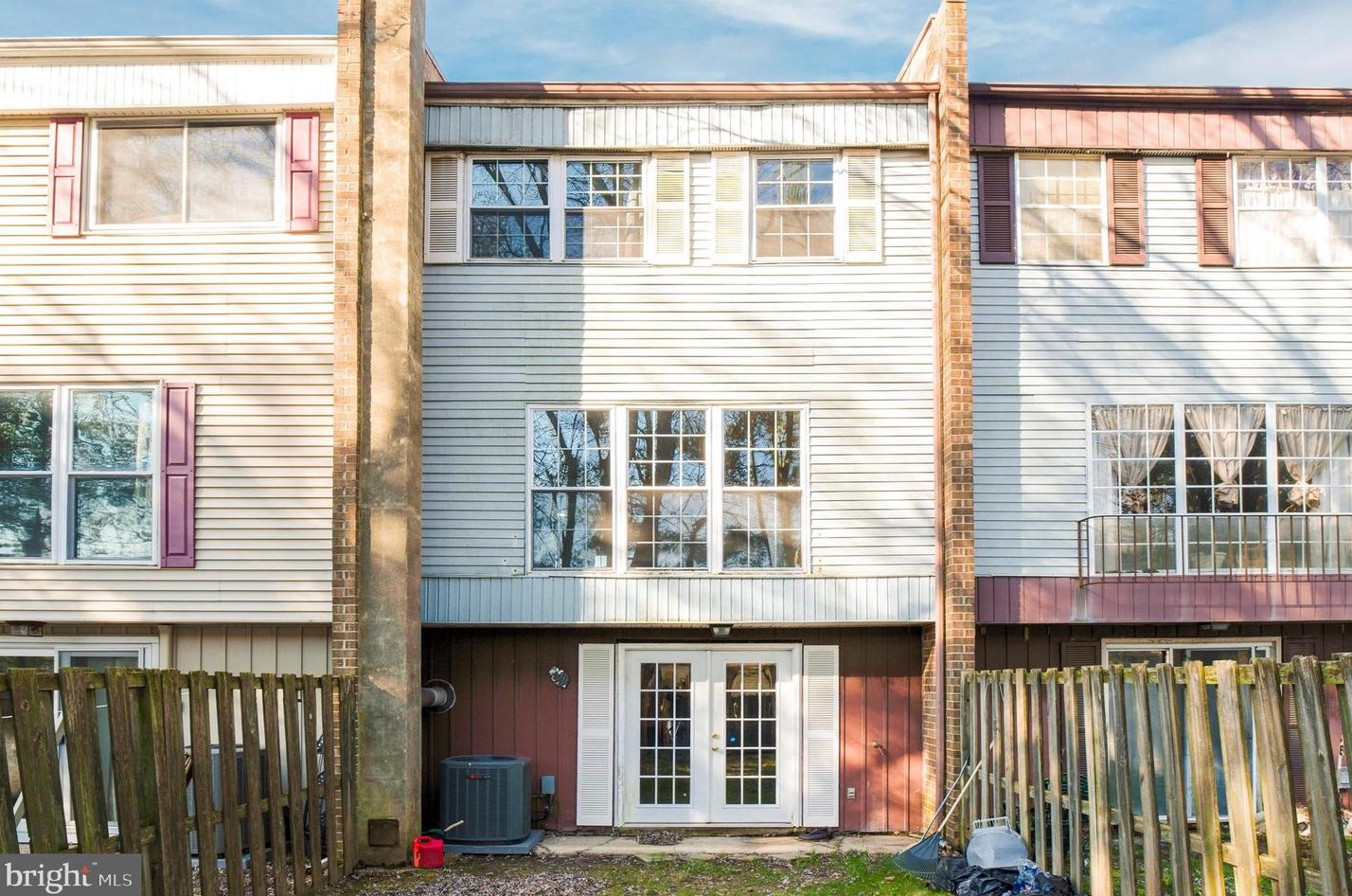 16 Farnsworth Rd, Newark DE 19713-3802 exterior