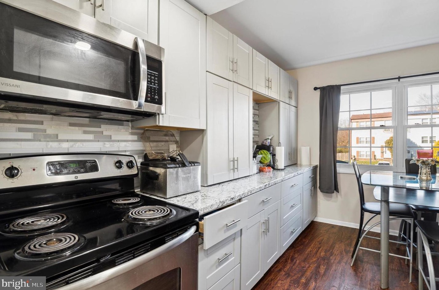 16 Farnsworth Rd, Newark DE 19713-3802 exterior