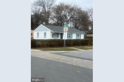 100 Bunche Boulevard - Photo 1