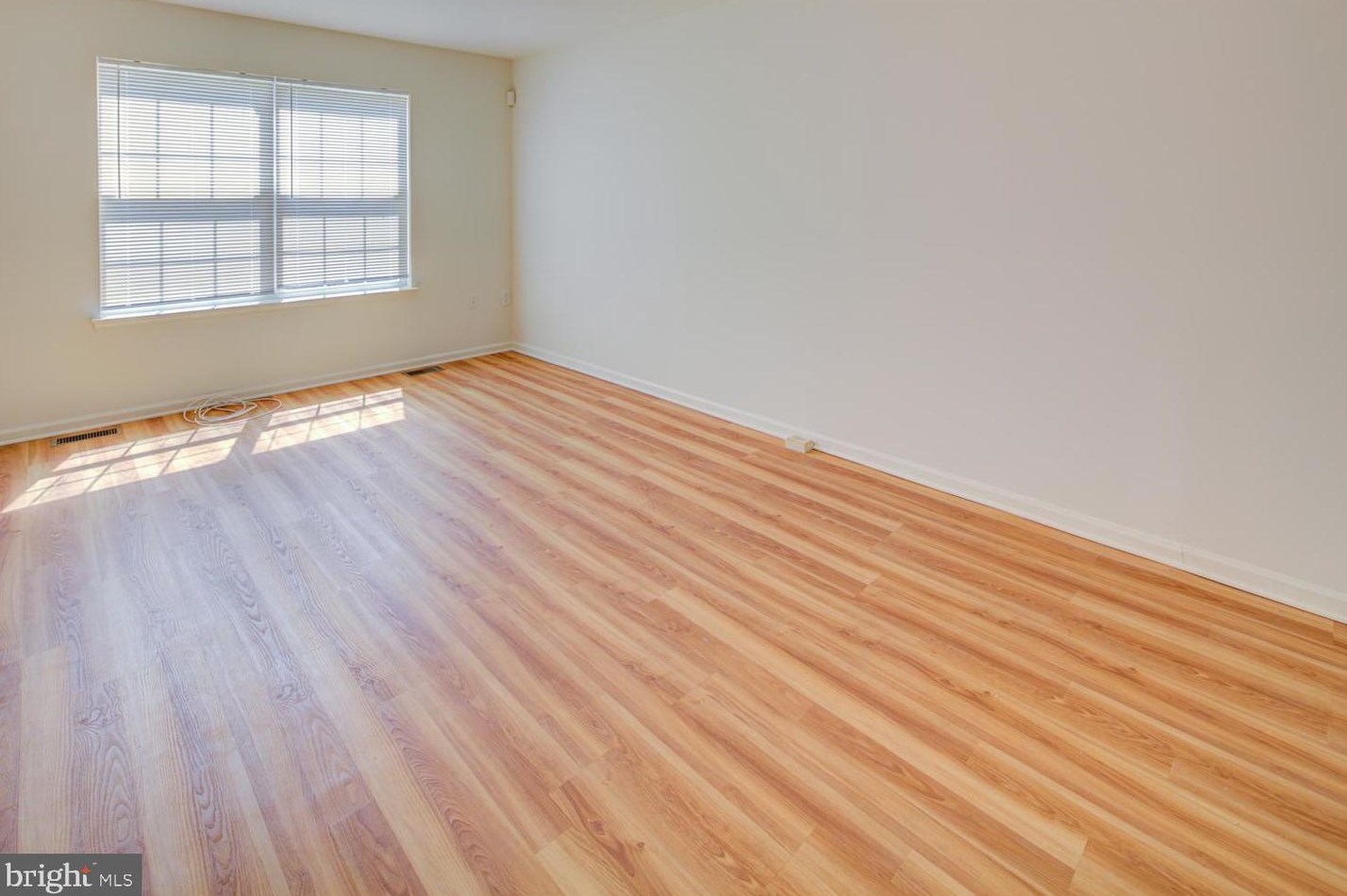 5 Richards Ln, Newark DE  19711-5749 exterior