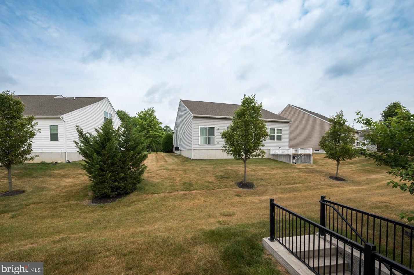 360 Pierce Run, Newark DE 19702-4307 exterior