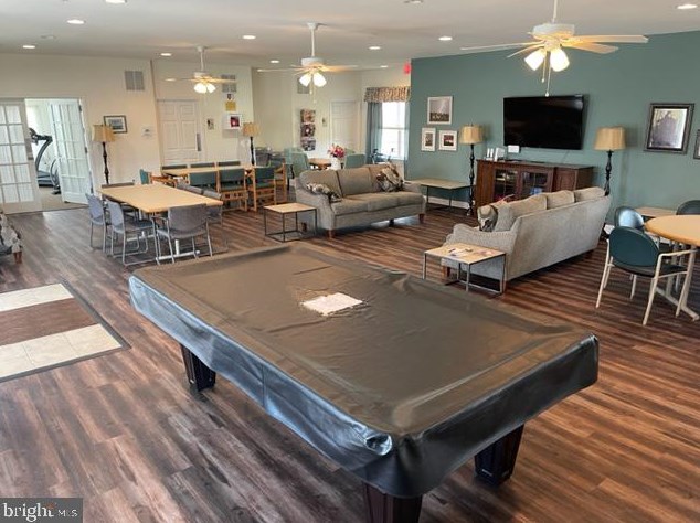 360 Pierce Run, Newark DE 19702-4307 exterior